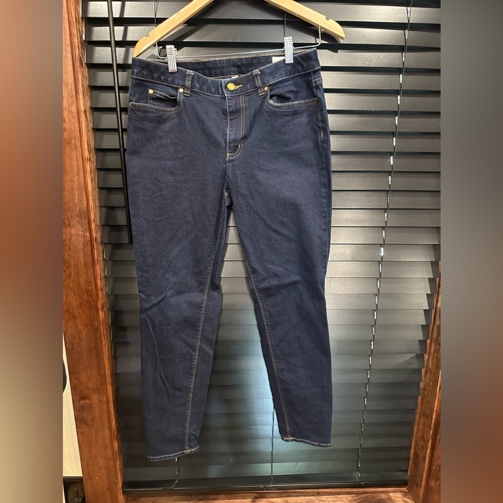 EUC VINCE CAMUTO “two” dark blue skinny jeans